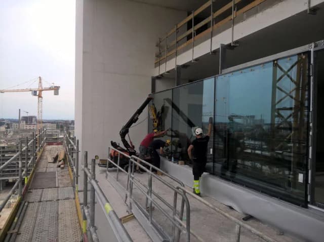 BG Lift M060 minihijskraan voor bouw-, montage- en hijswerk