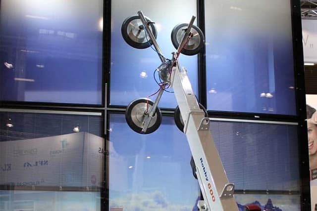 Robby 600 glasrobot voor het hijsen van glas