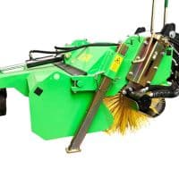 Veegmachine voor het efficiënt reinigen van bouwplaatsen en verharde oppervlakken