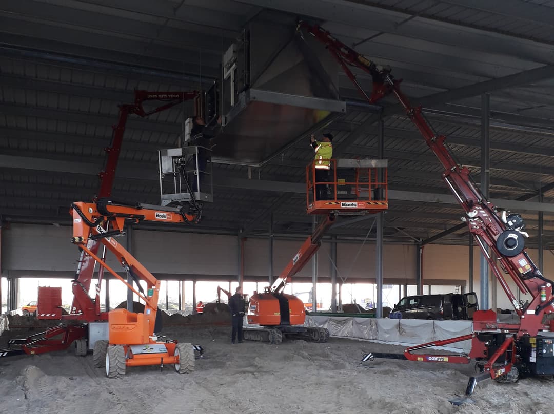 Hoeflon C10 huren minihijskraan Hoeflon C10 compacte minihijskraan huren voor hijswerkzaamheden