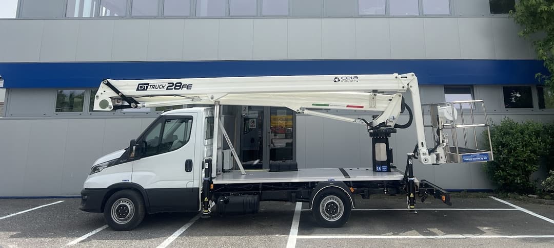 Cela-DT-Truck-28FE-auto-hoogwerker Cela DT Truck 28FE auto hoogwerker 28 meter