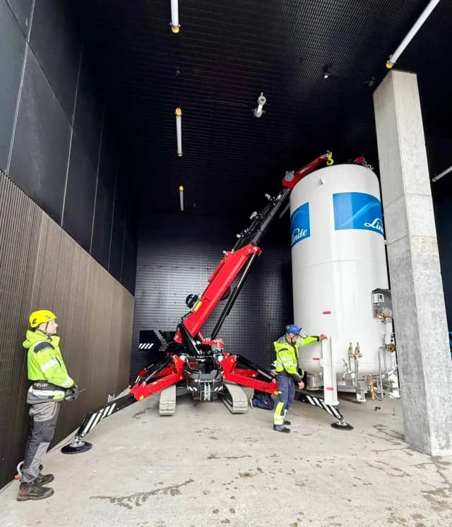 Hoeflon C30 voor zware lasten Hoeflon C30 minihijskraan voor het hijsen van zware lasten