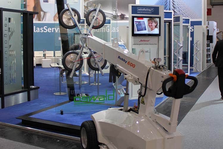 Robby 600 vacuüm glasrobot Robby 600 vacuüm glasrobot voor glasmontage