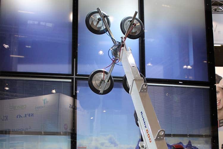 Robby glasplaatsingsrobot Robby glasplaatsingsrobot voor professionele glasmontage