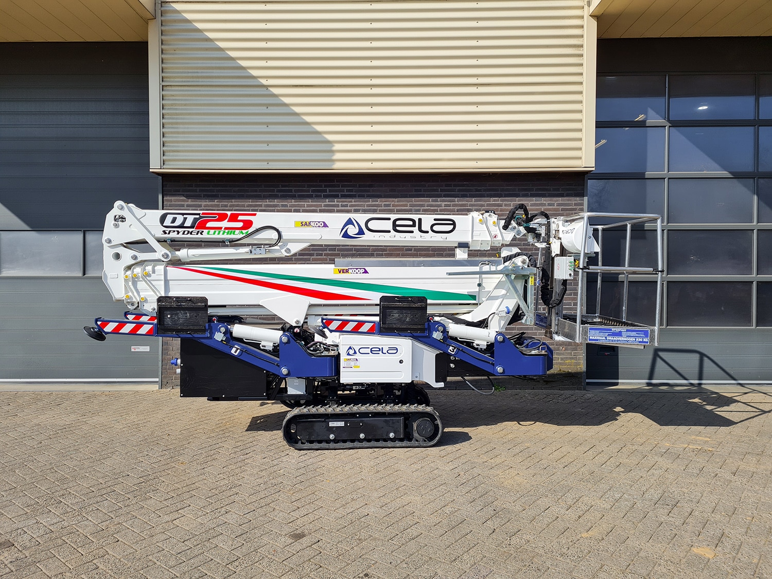 Cela DT Crawler 25 image 2