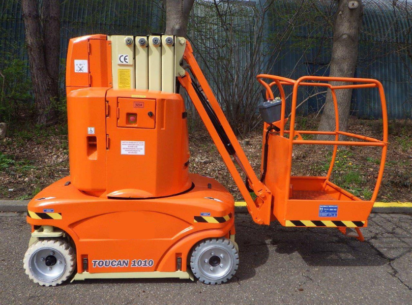 Toucan 1010 telescoop hoogwerker Toucan 1010 telescoop hoogwerker voor professioneel gebruik op hoogte