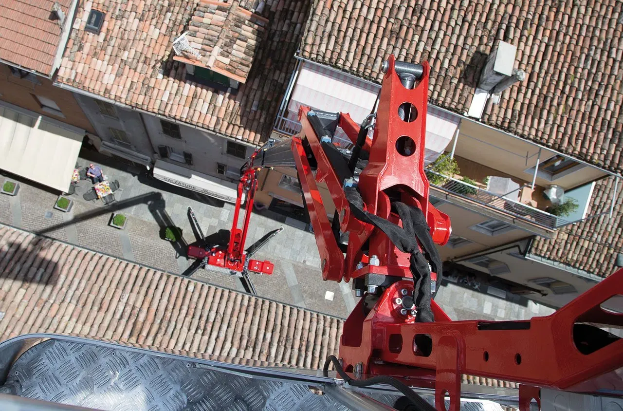 Platform Basket 27.14 compacte spinhoogwerker op rupsen